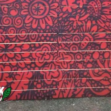 Metamorfosis: una mesa construida con maderas recuperadas de obra transformada en una obra artística